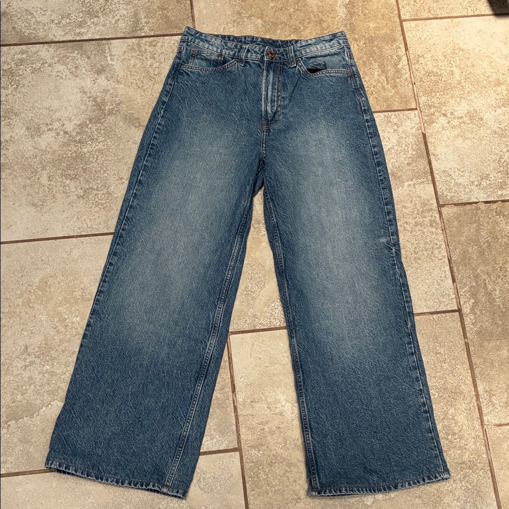 Wide-Leg High-Rise Jeans in Vintage Blue